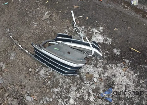 2018 Volkswagen Passat 2.0T R-Line/2.0T S z USA, uszkodzony, nr VIN 1VWAA7A30JC038361